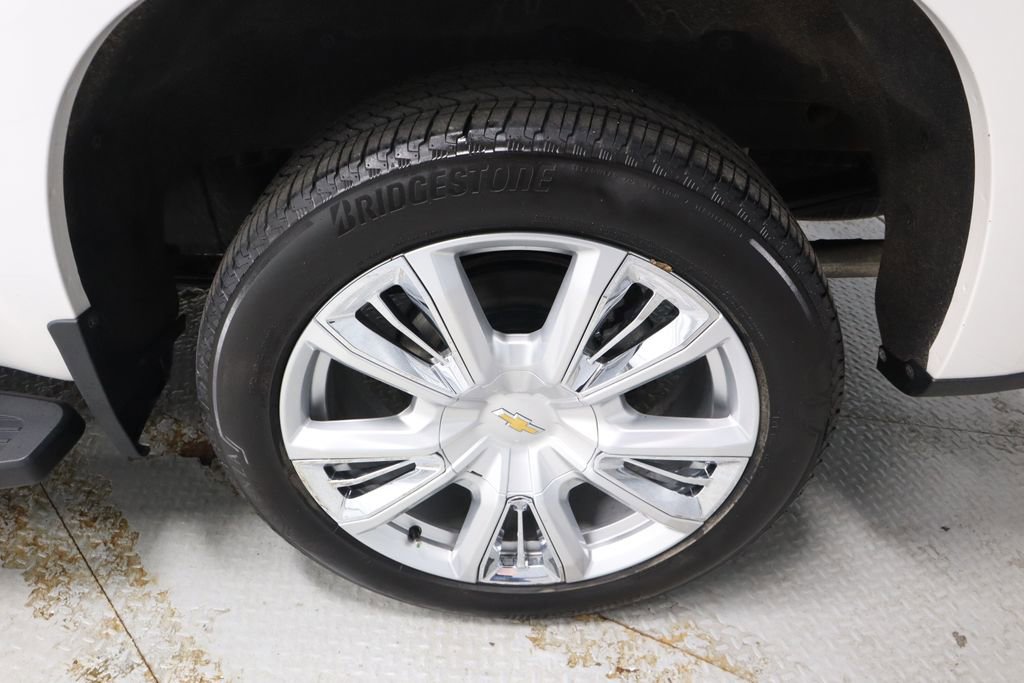 Used 2022 Chevrolet Silverado 1500 High Country w/ High Country Premium Package AWD/4WD image 19