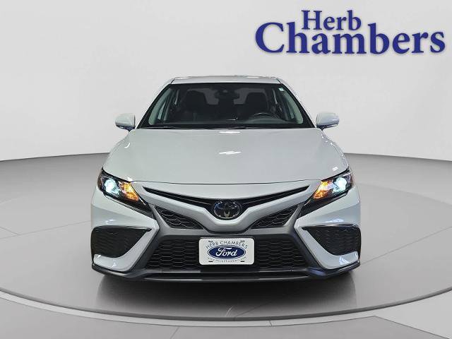 Used 2023 Toyota Camry SE w/ Cold Weather Package FWD image 2