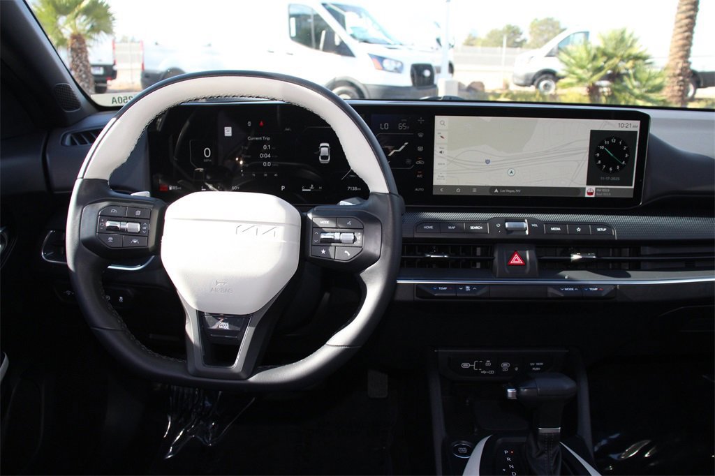 Used 2025 Kia K4 GT-Line image 16