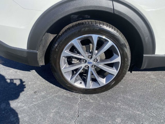 Certified 2025 Ford Explorer Platinum w/ Ultimate Package RWD image 9