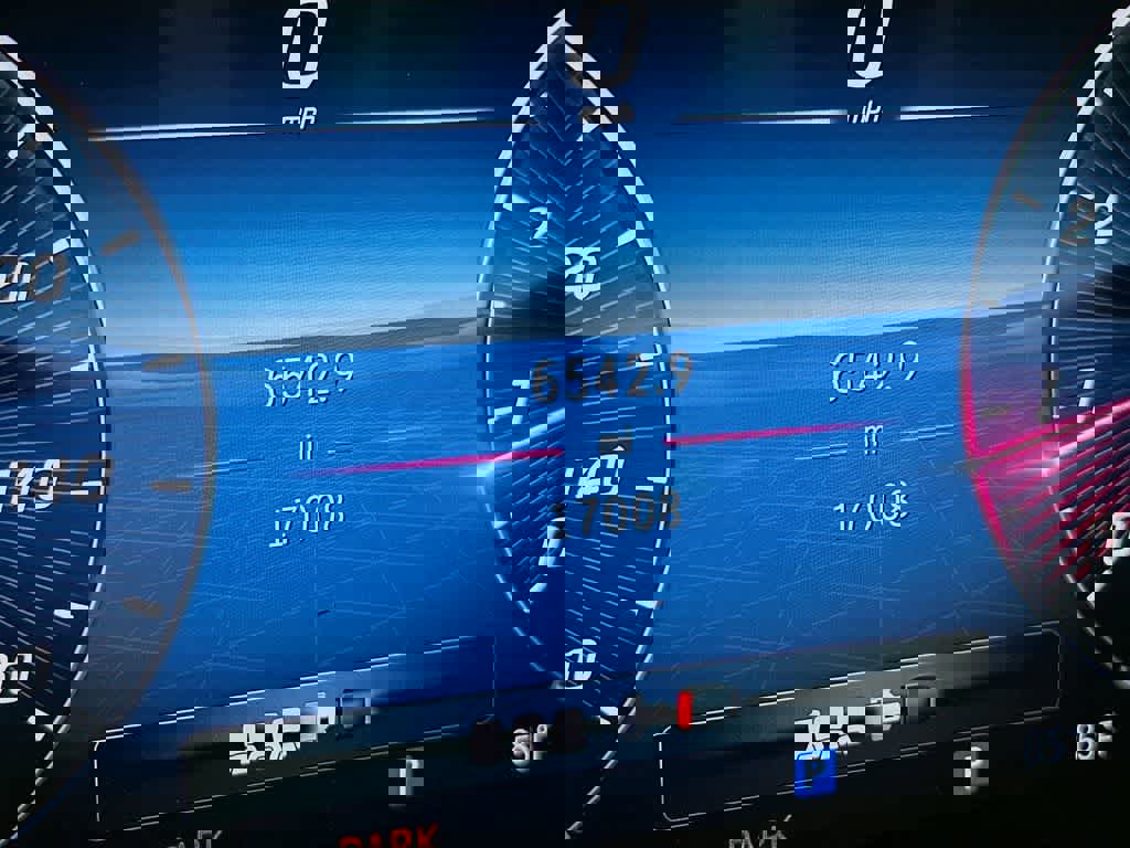 Used 2024 Mercedes-Benz GLC 300 4MATIC image 22