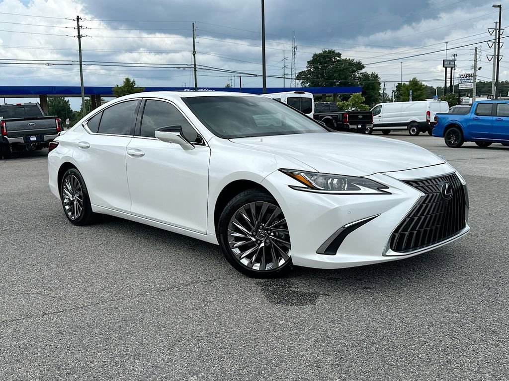 Used 2024 Lexus ES 300h w/ Technology Package