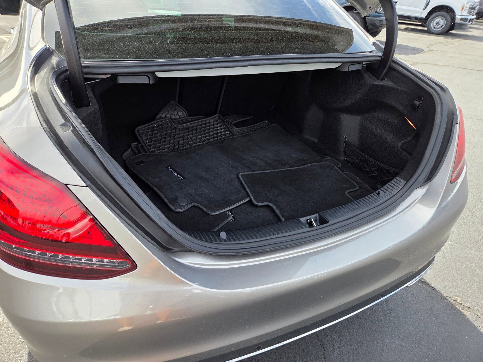 Used 2019 Mercedes-Benz C 300 Sedan image 14