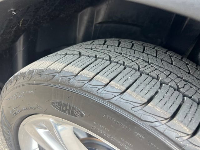 Certified 2018 Ford Explorer Limited w/ Equipment Group 301A AWD/4WD image 32
