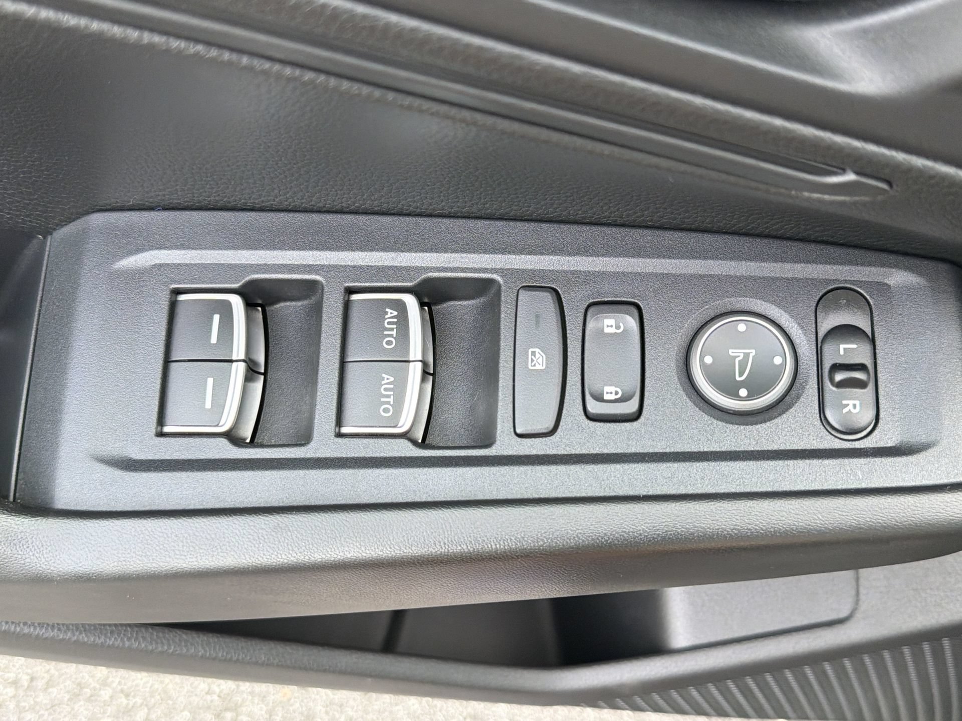 Used 2025 Honda Accord LX image 18
