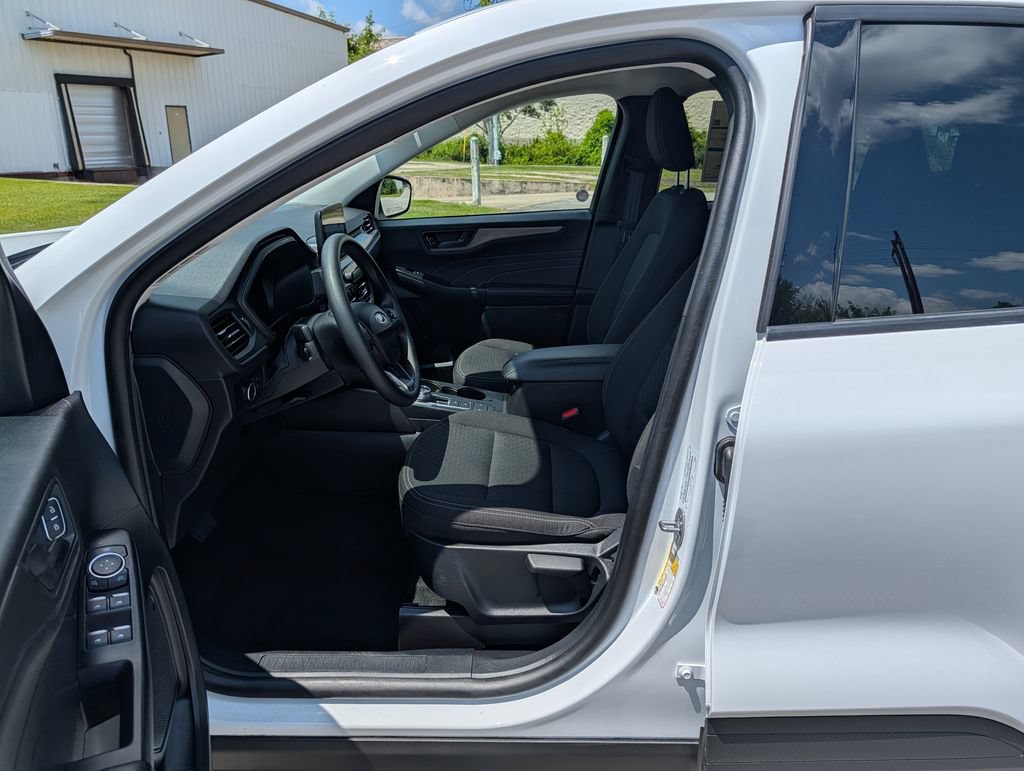 Certified 2025 Ford Escape Active FWD image 19