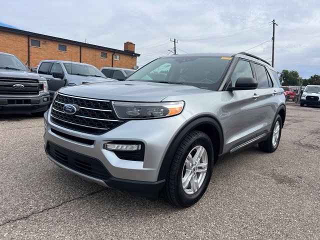 Certified 2023 Ford Explorer XLT w/ Equipment Group 202A AWD/4WD image 28