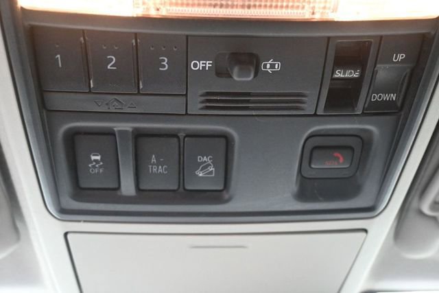 Used 2021 Toyota 4Runner SR5 Premium w/ Moonroof Package AWD/4WD image 15