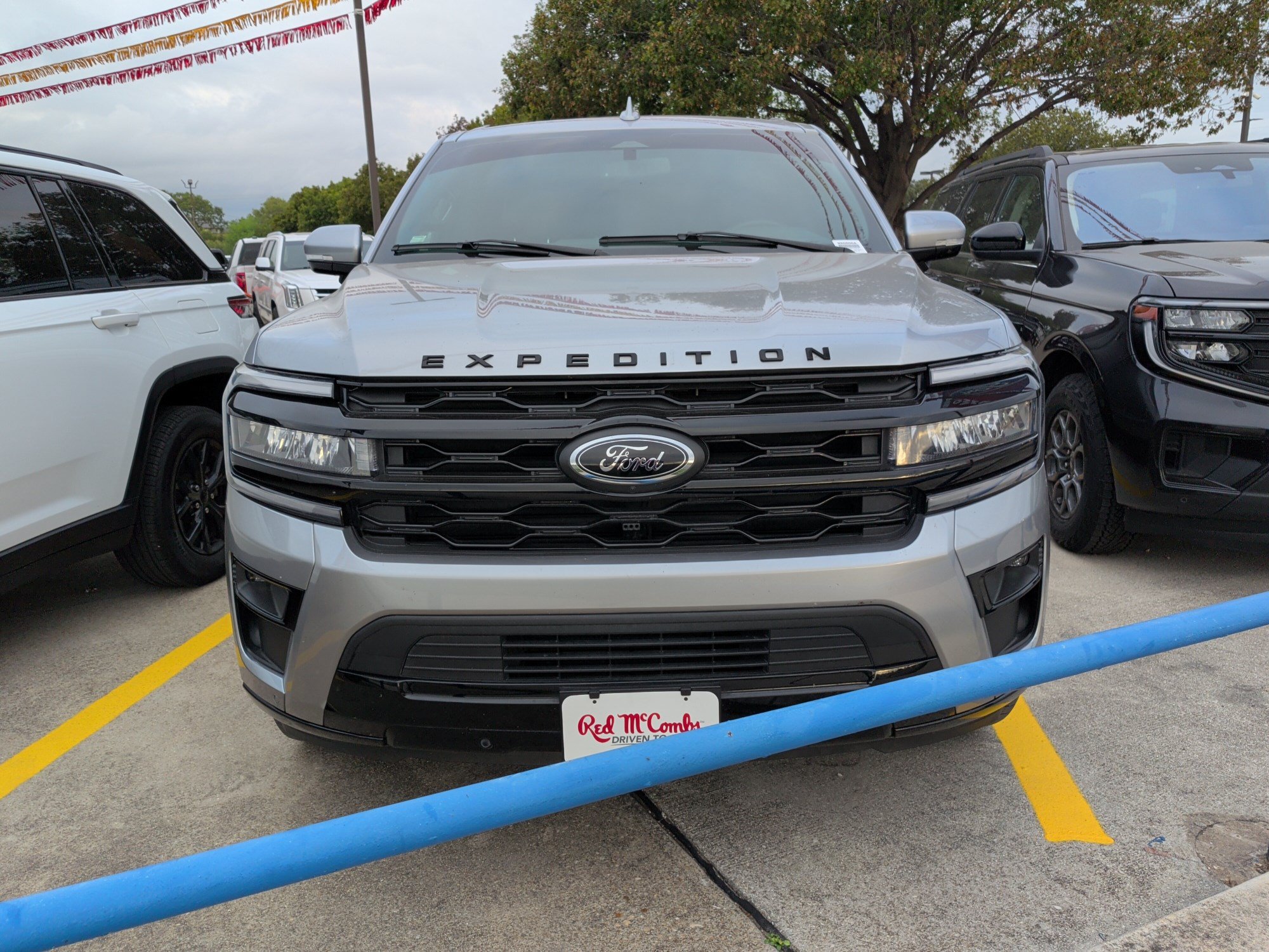 Certified 2023 Ford Expedition Limited RWD image 2