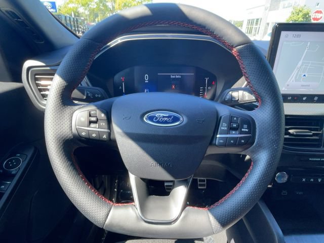 Certified 2024 Ford Escape ST-Line w/ Tech Pack #1 AWD/4WD image 15