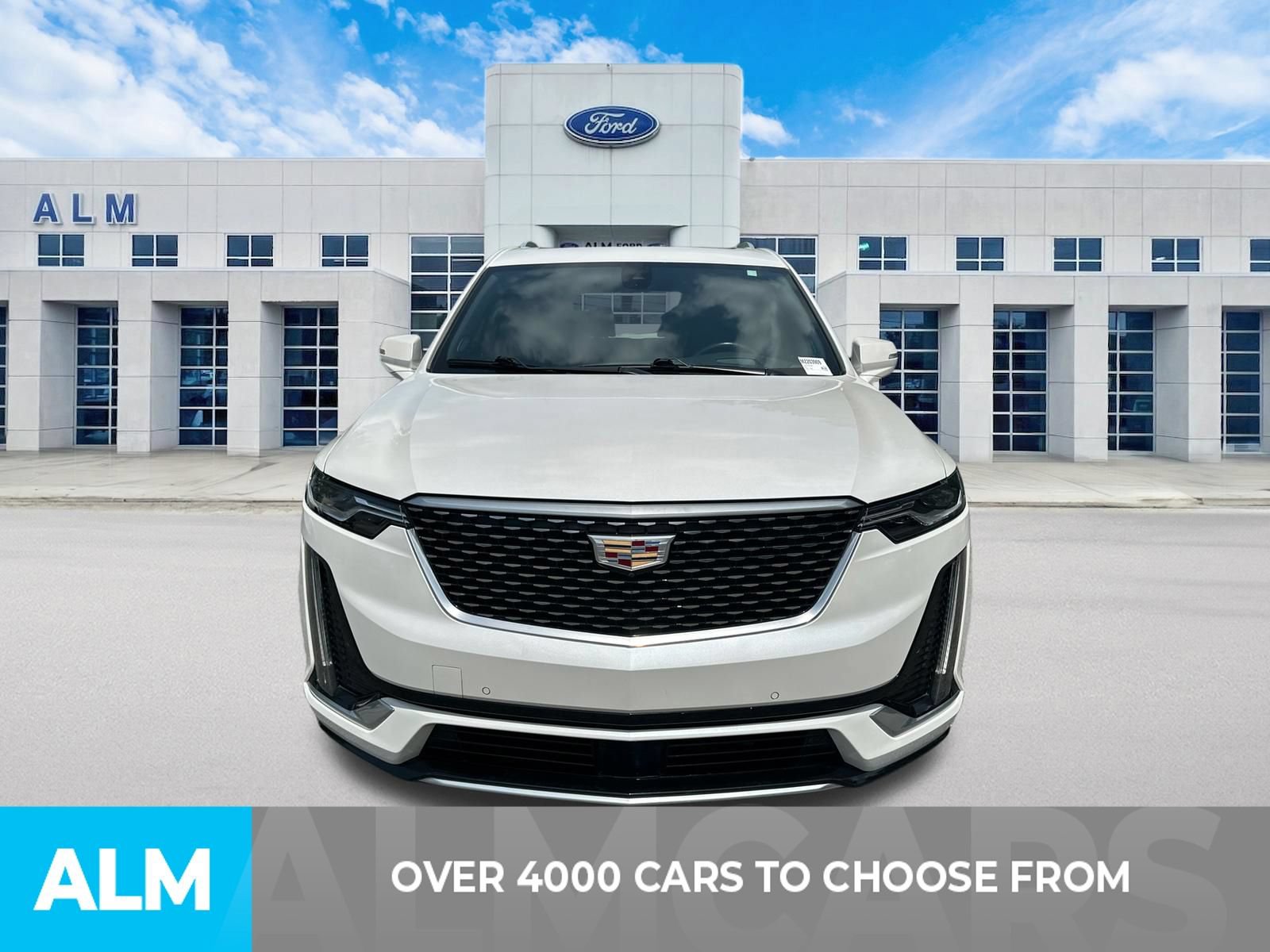 Used 2021 Cadillac XT6 Premium Luxury AWD/4WD image 2