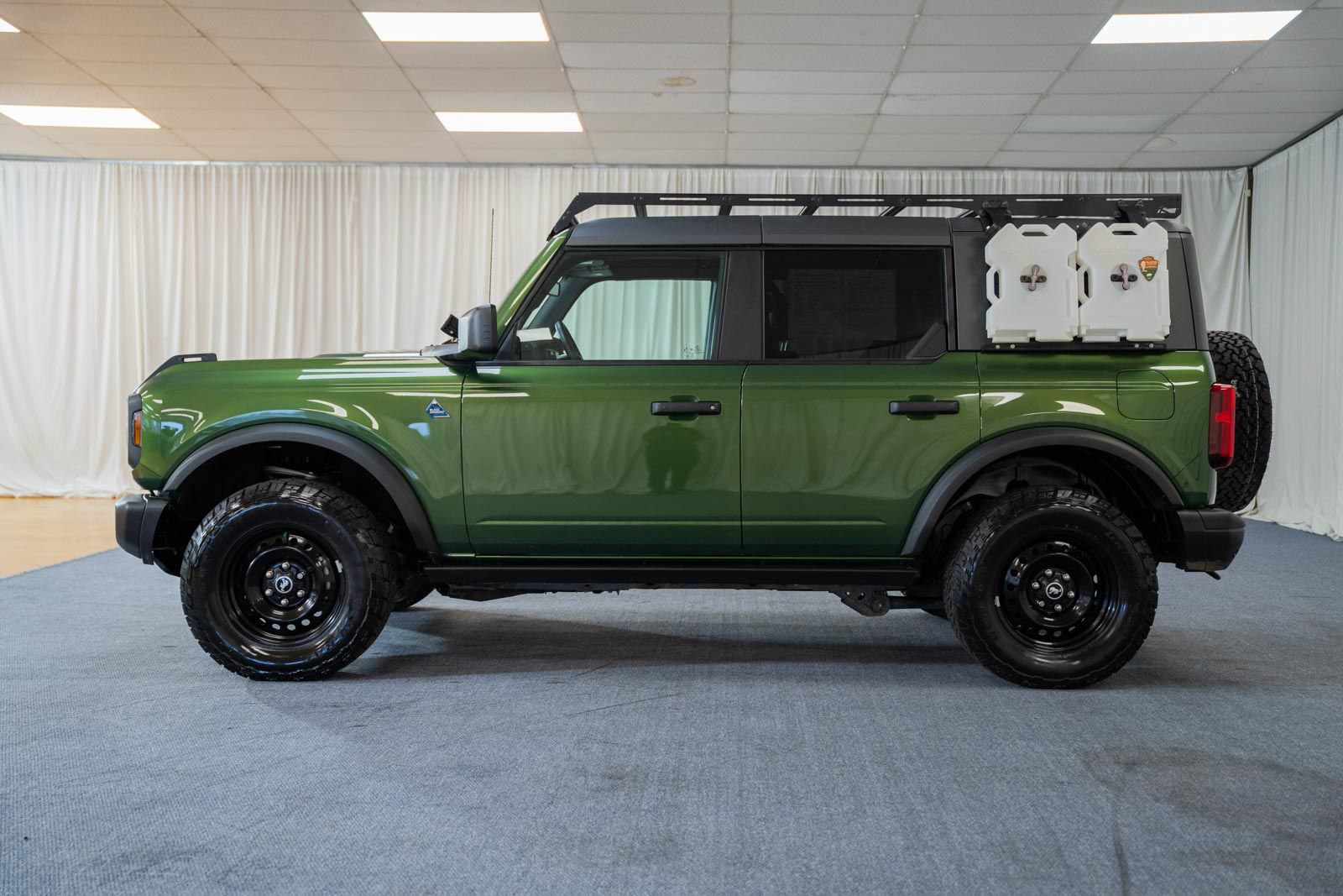 Certified 2022 Ford Bronco Black Diamond AWD/4WD image 4