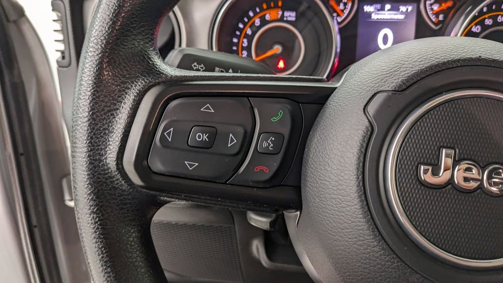 Used 2023 Jeep Wrangler Willys AWD/4WD image 28