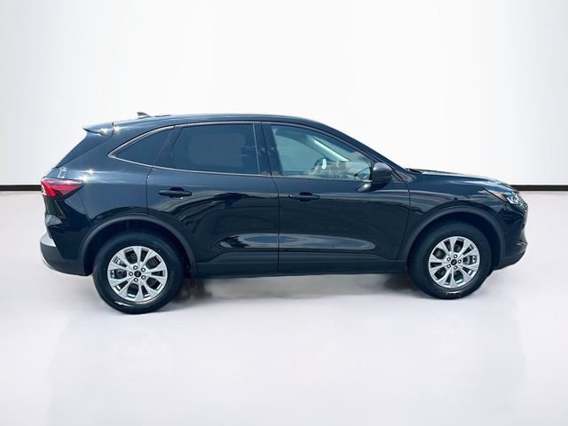 Certified 2025 Ford Escape Active AWD/4WD image 10