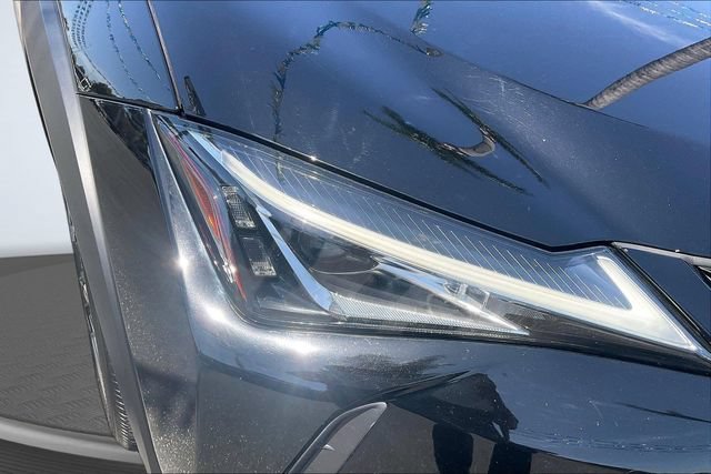 Used 2019 Lexus UX 200 w/ Premium Package FWD image 29