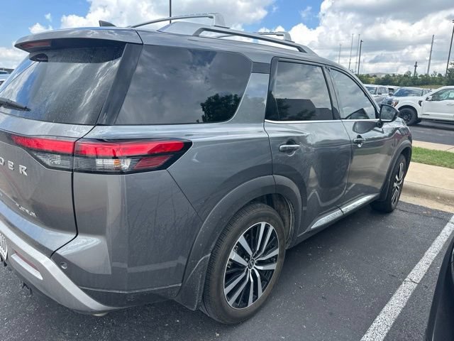 Used 2025 Nissan Pathfinder Platinum w/ Cargo Package FWD image 3