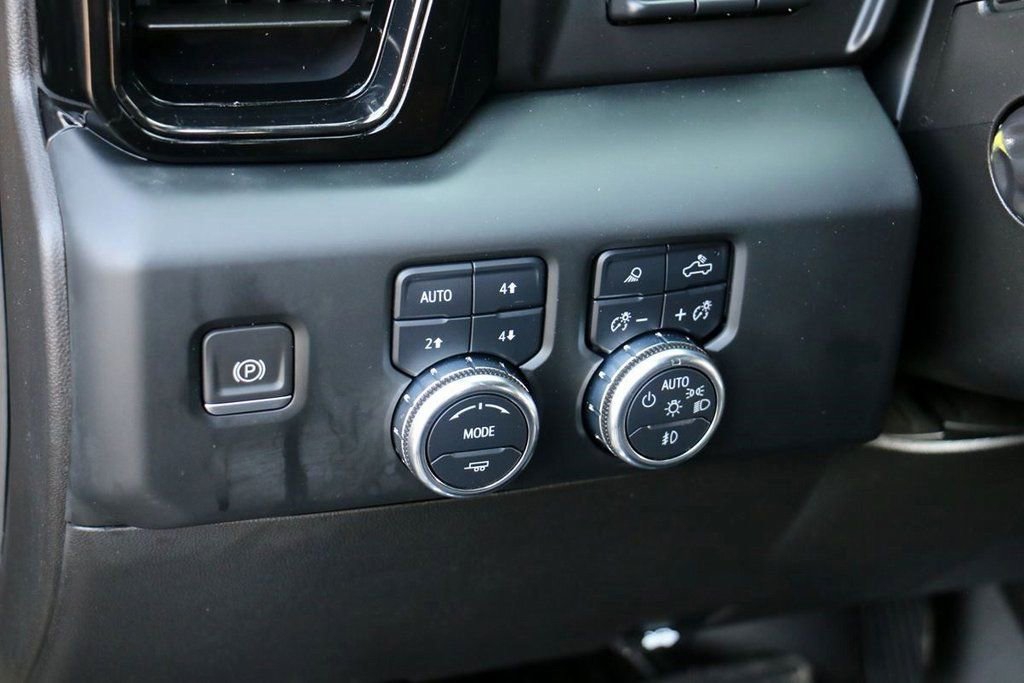 Used 2023 GMC Sierra 1500 AT4 w/ Technology Package image 21