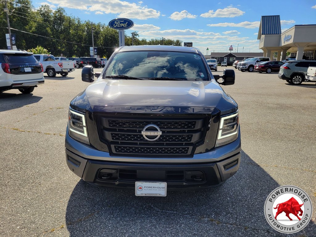 Used 2024 Nissan Titan SV w/ SV Convenience Package RWD image 10