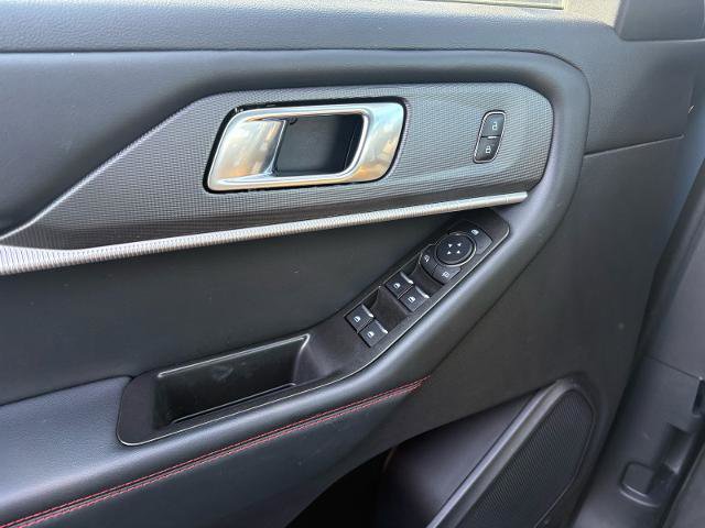 Certified 2025 Ford Explorer ST-Line w/ ST-Line Street Pack image 18