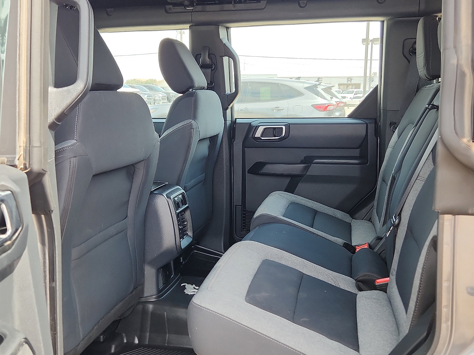 Certified 2025 Ford Bronco 4-Door AWD/4WD image 9