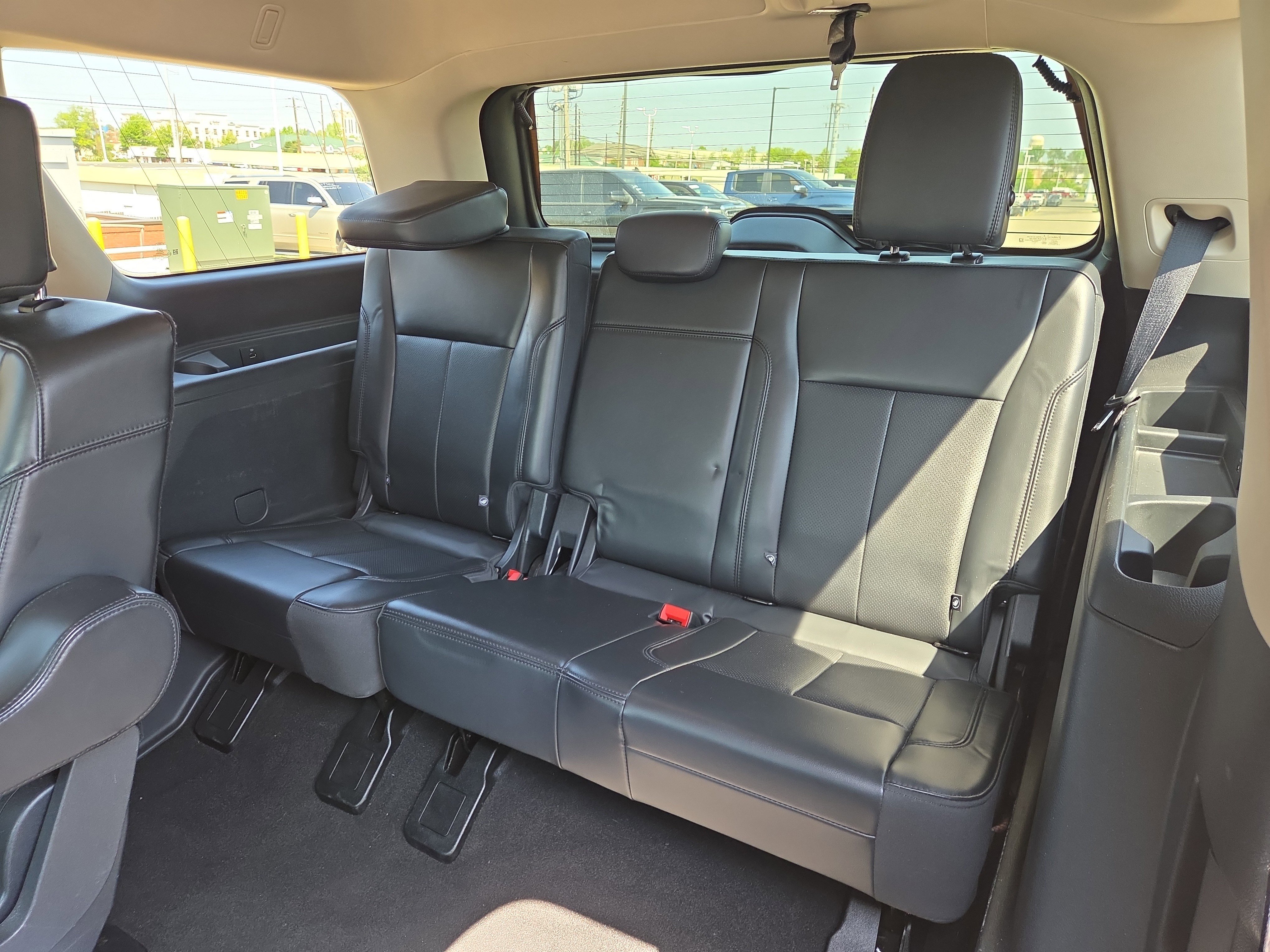 Certified 2024 Ford Expedition XLT RWD image 12