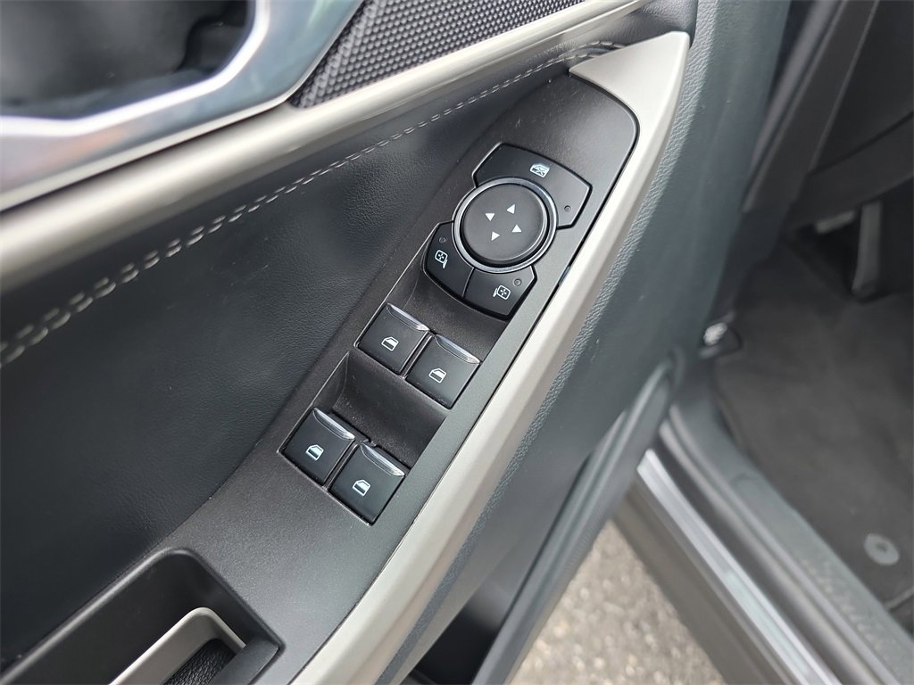 Certified 2024 Ford Explorer XLT image 19