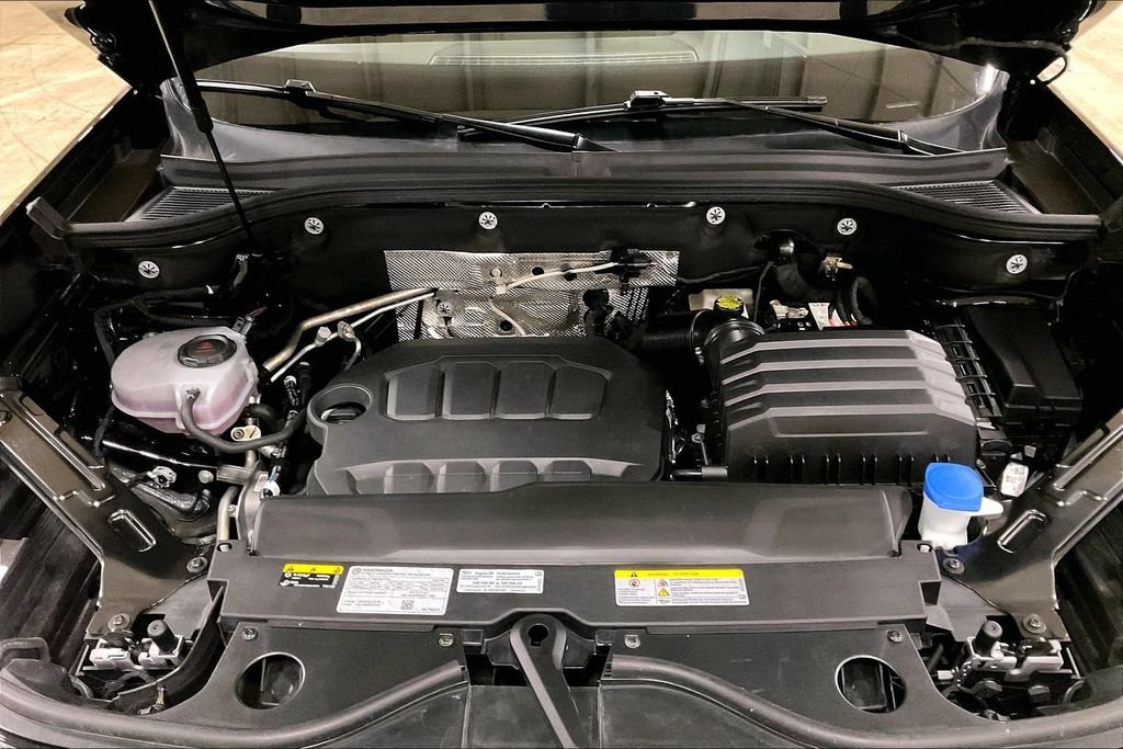 Used 2025 Volkswagen Atlas SE AWD/4WD image 10