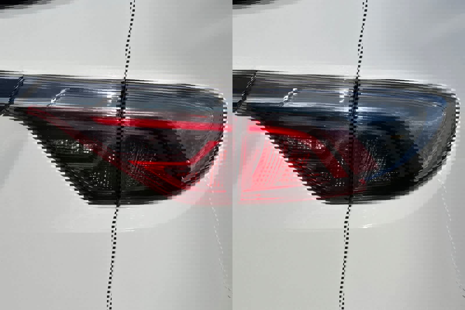 Used 2024 Buick Enclave Premium image 28