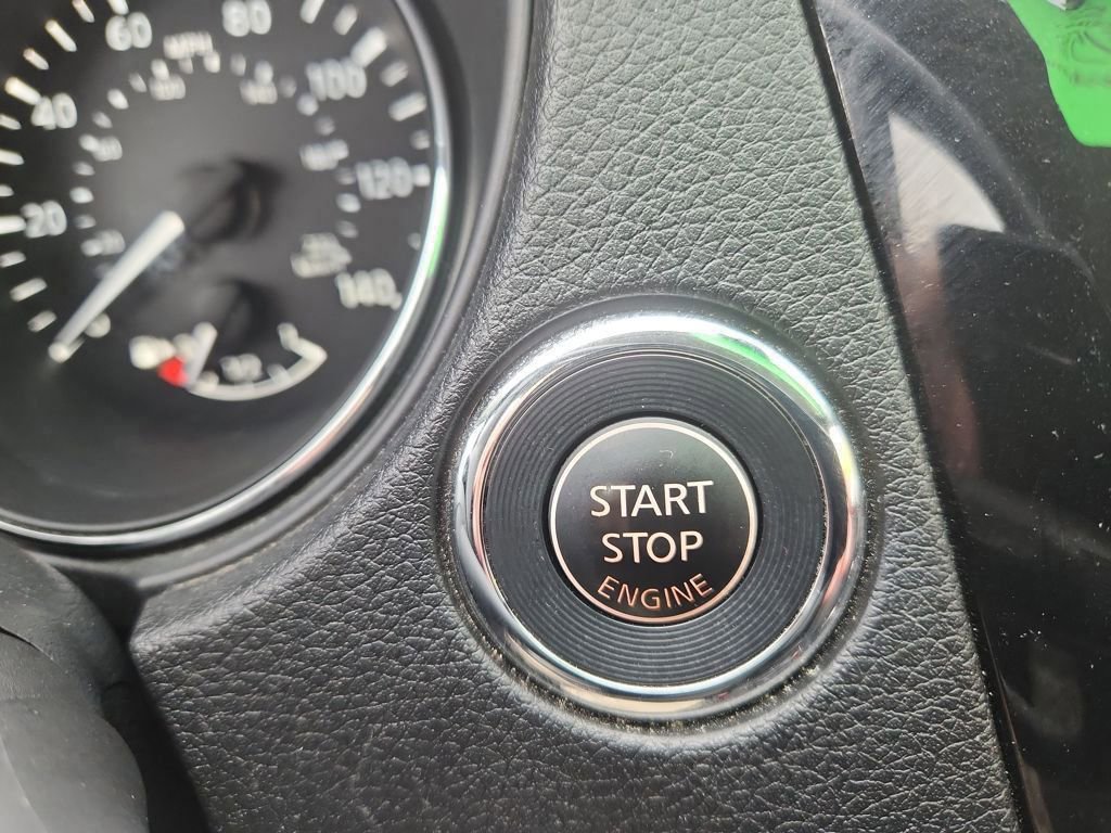 Used 2019 Nissan Rogue SV image 27