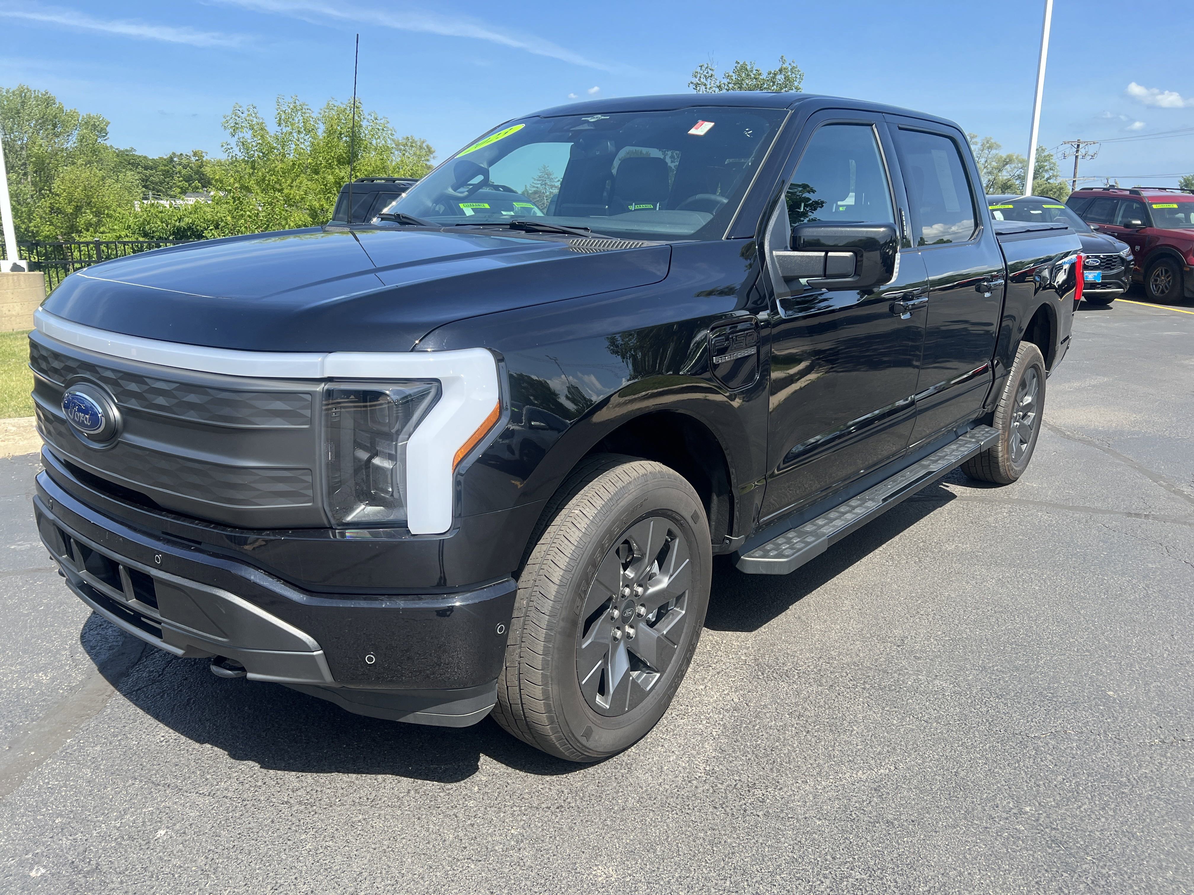 Certified 2023 Ford F150 Lightning Lariat image 7