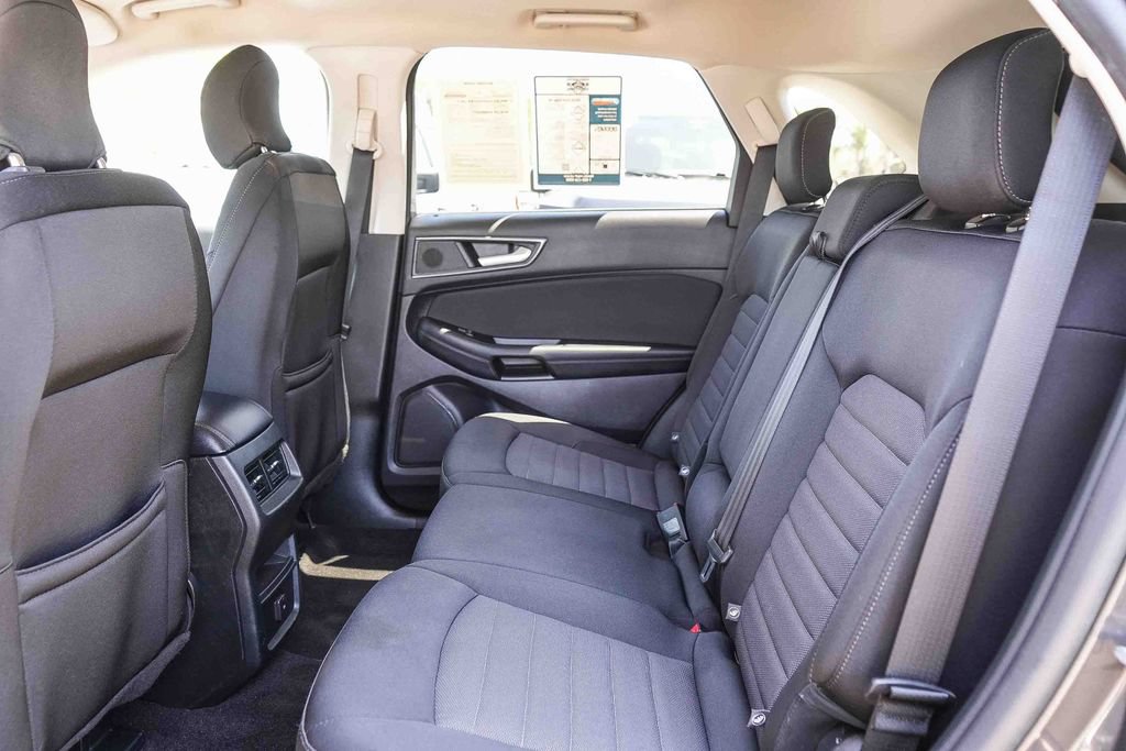 Certified 2019 Ford Edge SE FWD image 22