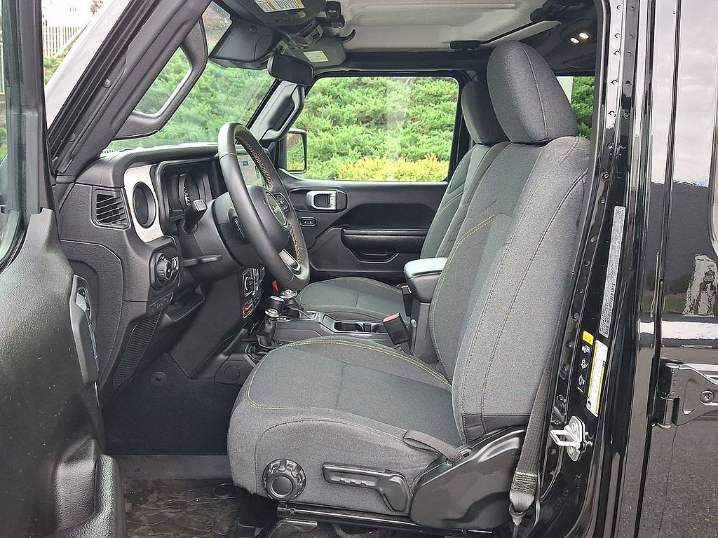 Used 2024 Jeep Wrangler Unlimited Sport AWD/4WD image 11