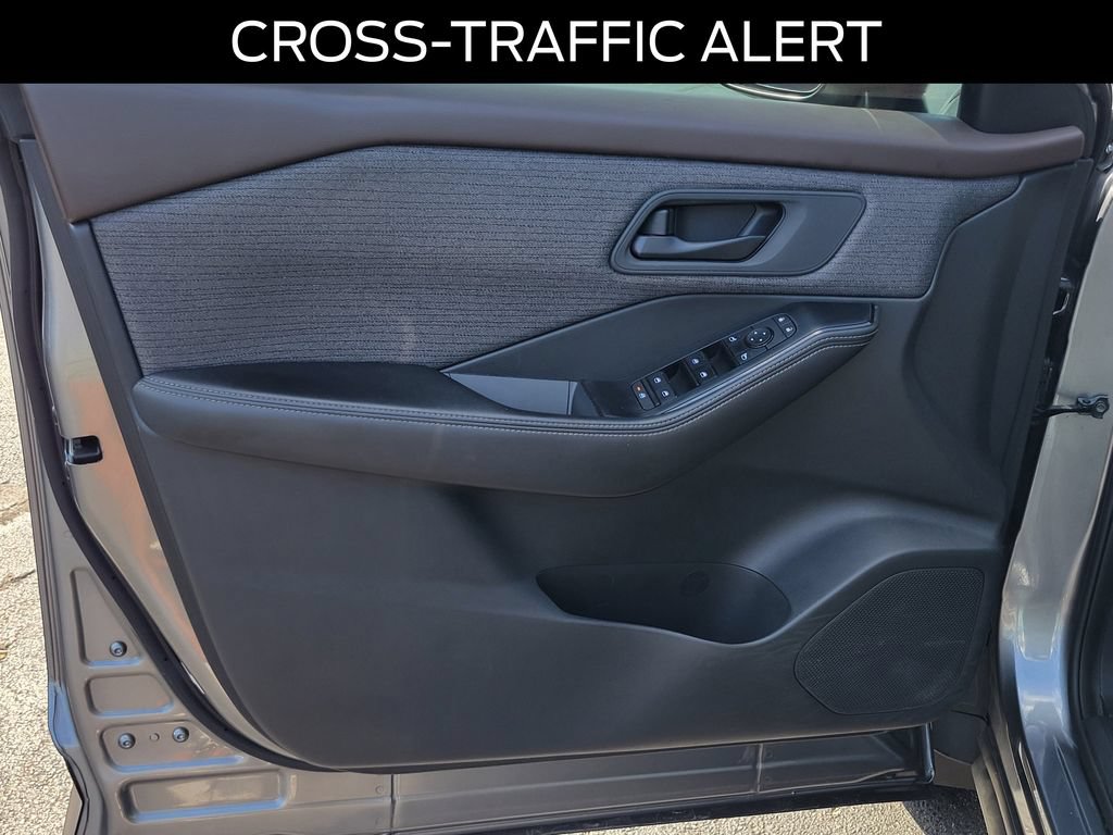 Used 2021 Nissan Rogue S FWD image 19