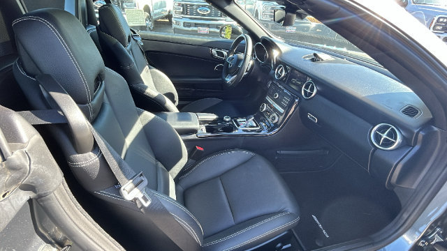 Used 2018 Mercedes-Benz SLC 300 image 11