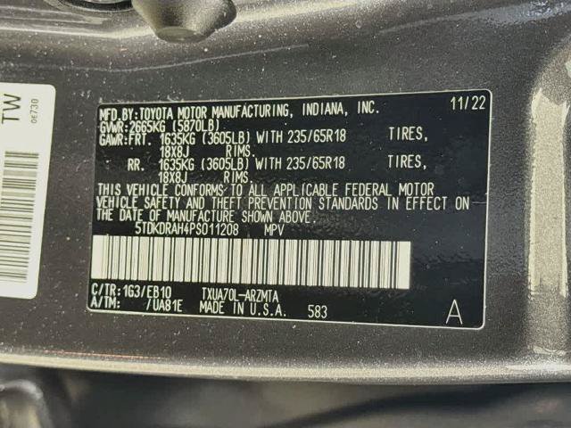 Used 2023 Toyota Highlander XLE FWD image 23