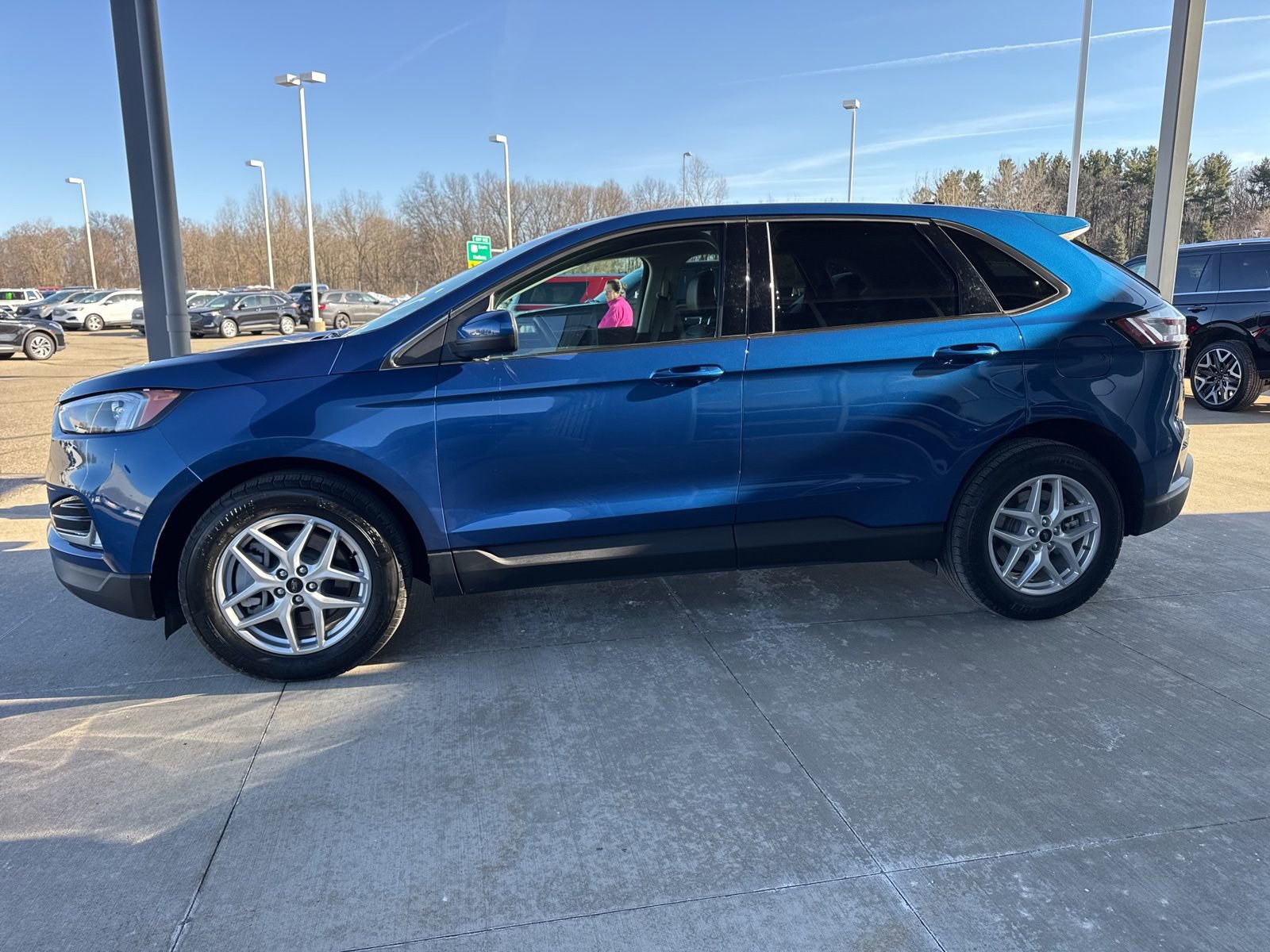 Certified 2024 Ford Edge SEL w/ Convenience Package image 4