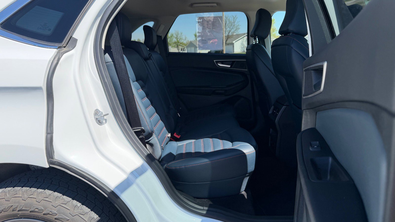 Certified 2022 Ford Edge SEL w/ Sport Appearance Package AWD/4WD image 24