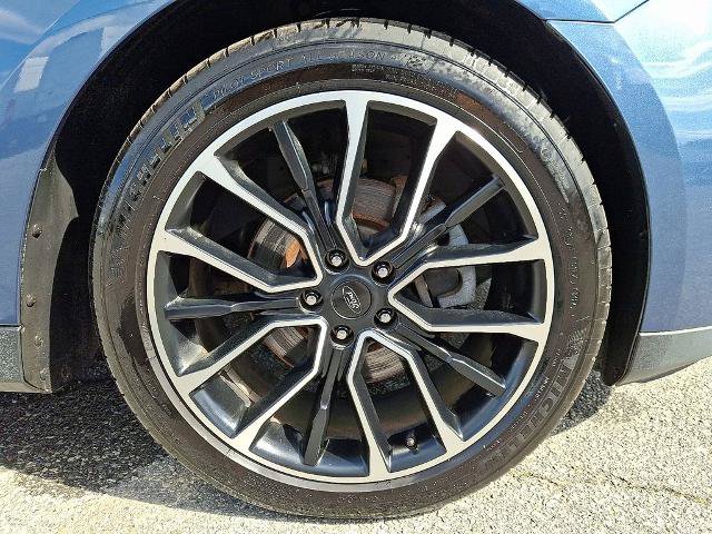 Certified 2019 Ford Taurus SEL w/ Equipment Group 201A FWD image 8