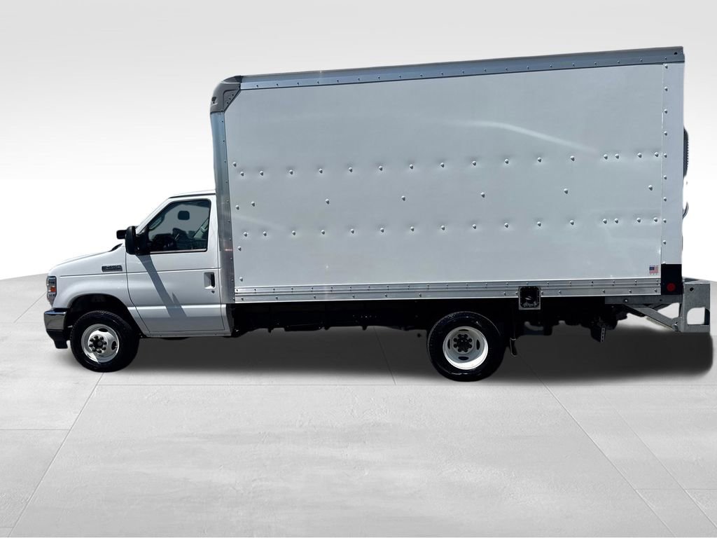 Certified 2025 Ford E-450 and Econoline 450 Super Duty w/ Power Equipment Group RWD image 2