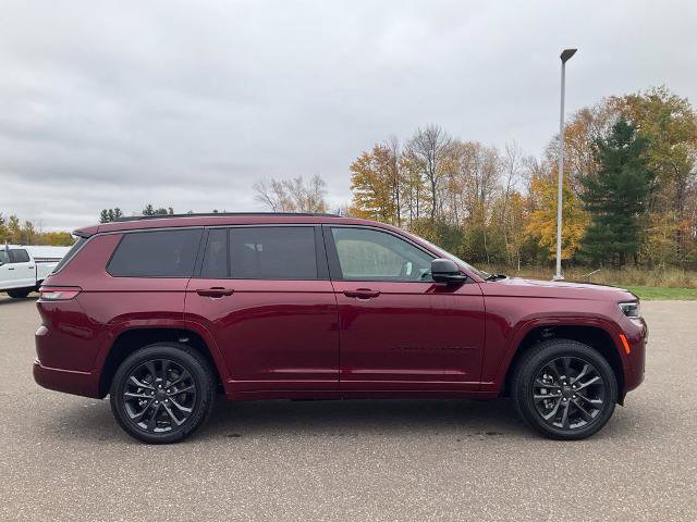 Used 2026 Jeep Grand Cherokee L Limited AWD/4WD image 23