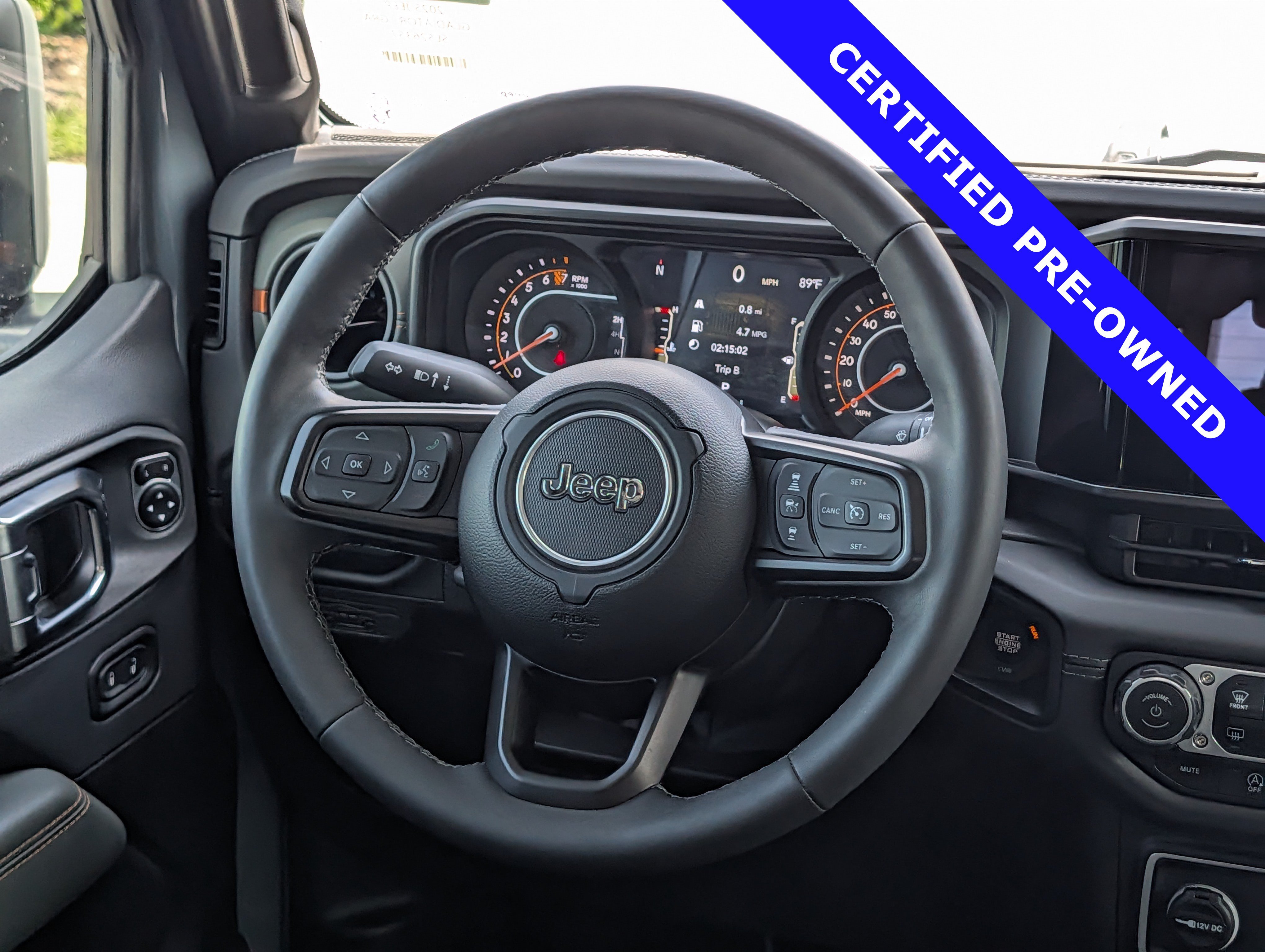 Used 2025 Jeep Gladiator Mojave w/ Convenience Group AWD/4WD image 24