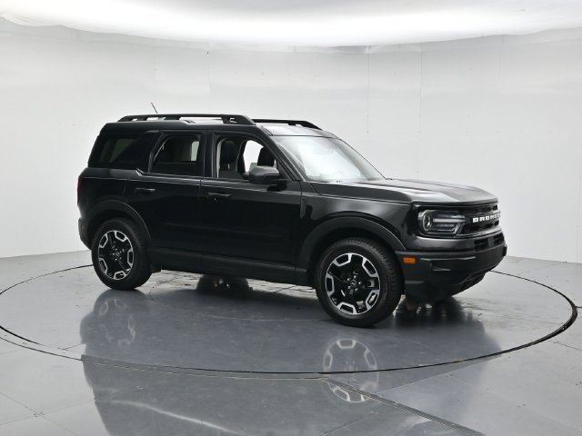 Certified 2023 Ford Bronco Sport Outer Banks w/ Tech Package AWD/4WD image 3