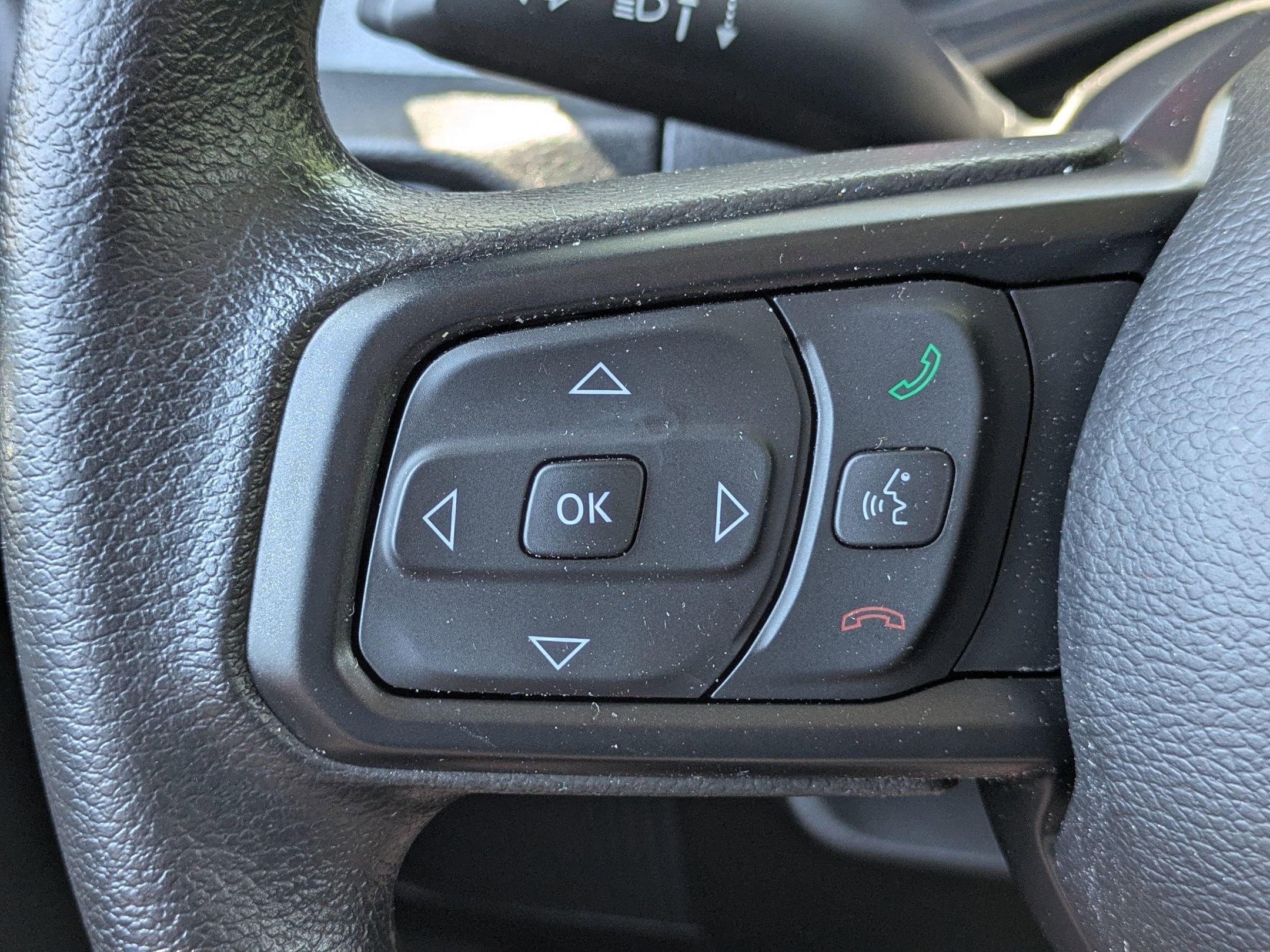 Used 2024 Jeep Gladiator Sport AWD/4WD image 13