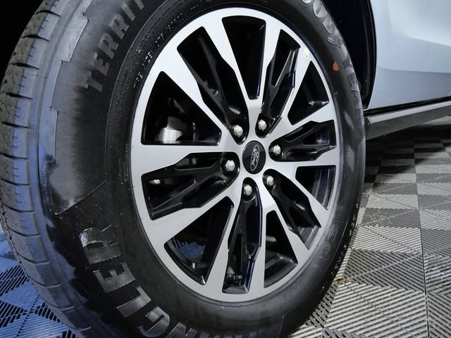 Certified 2025 Ford Expedition Platinum AWD/4WD image 38