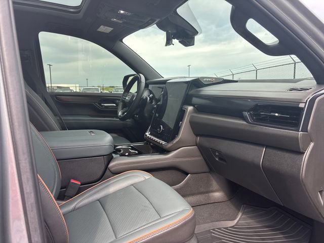 Used 2025 GMC Yukon AT4 w/ AT4 Premium Plus Package image 8