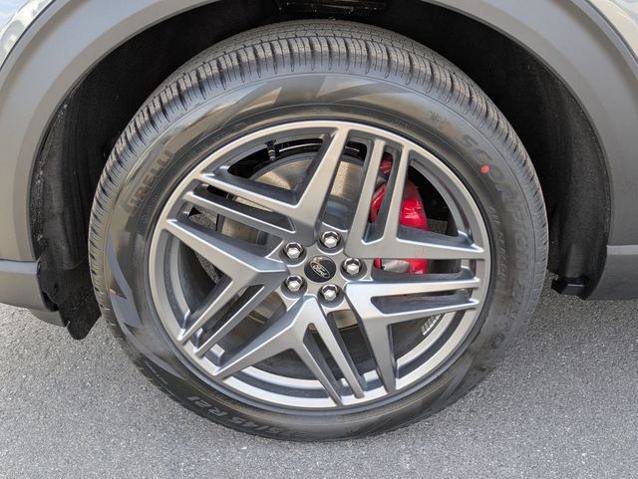 Certified 2026 Ford Explorer ST-Line w/ ST-Line Street Pack RWD image 11