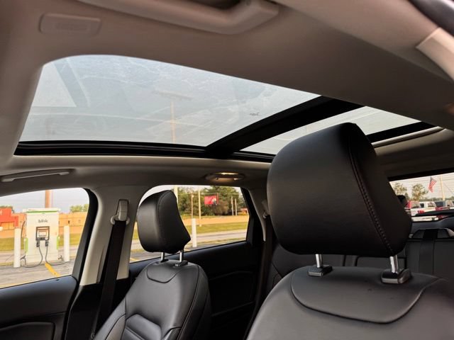 Certified 2024 Ford Edge SEL w/ Convenience Package AWD/4WD image 8