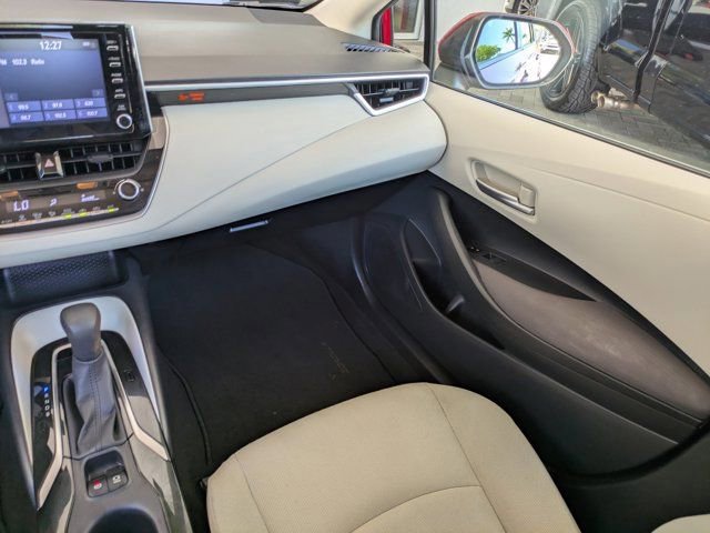 Used 2020 Toyota Corolla LE FWD image 15