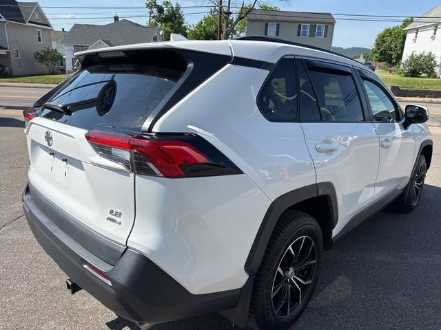 Used 2021 Toyota RAV4 LE AWD/4WD image 6