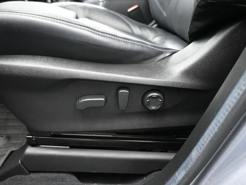 Used 2023 Subaru Ascent Limited w/ Technology Package image 38